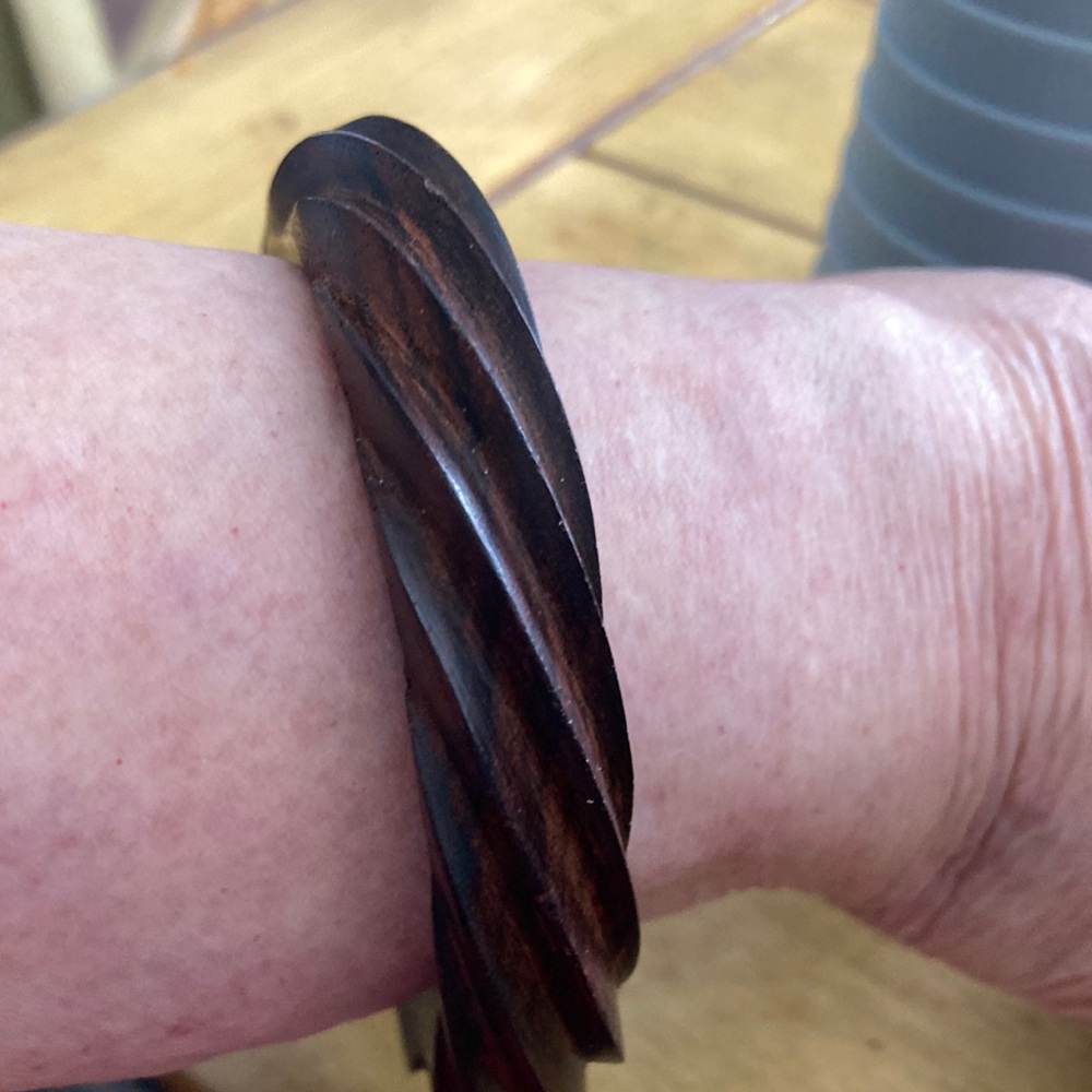 -Carved Twisted Wood Bracelet - Brown